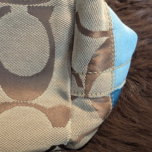 Vintage Coach Patchwork Signature Canvas Shoulder Bag with Multicolor Accent - Picture 3 of 8